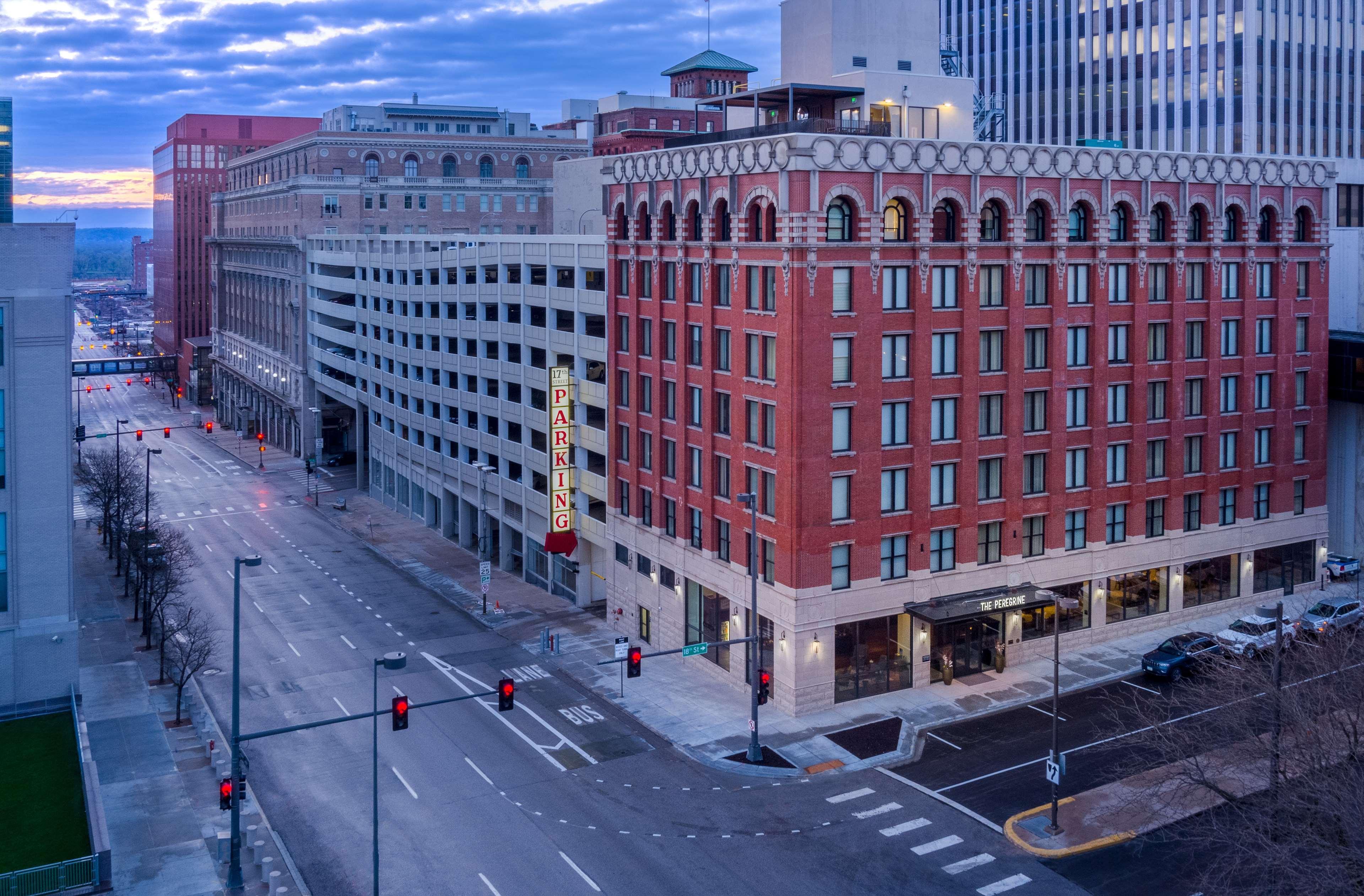 ホテル The Peregrine Omaha Downtown Curio Collection By Hilton エクステリア 写真